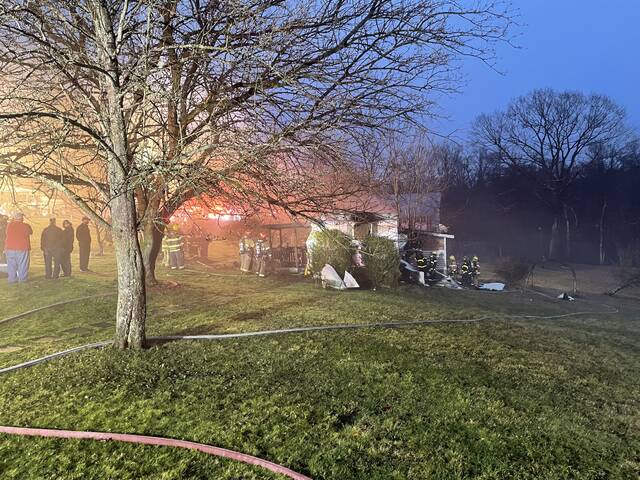 6898933_web1_vnd-UBtrailerfire1-122823
