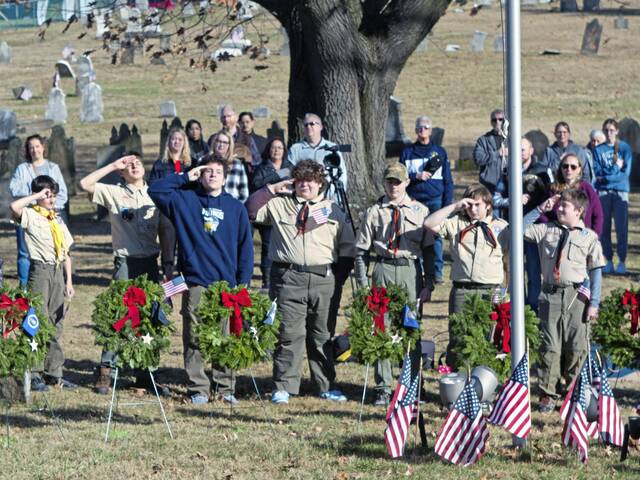 6900747_web1_bp-wreathsacrossamerica-012524-7