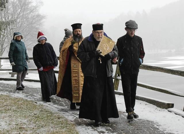 6915085_web1_gtr-OrthodoxXmax-010724-5