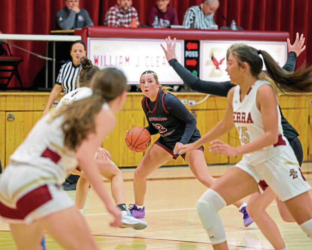 Greensburg Central Catholic girls lean on their stars to hold off Serra Catholic