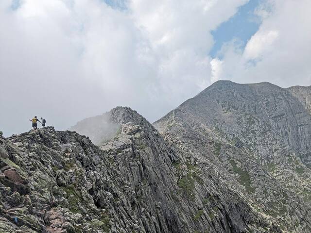6921482_web1_gtr-TripleCrownHike10-011424