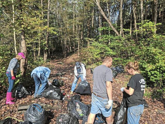 6922959_web1_gtr-liv-cleanup1-092319011-090119