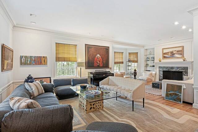 6923287_web1_PTR-BeechwoodHome-3