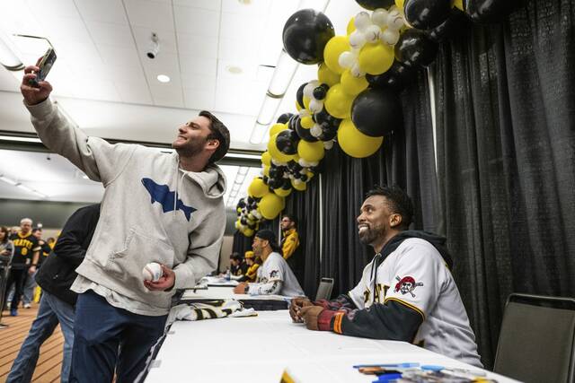 6923297_web1_ptr-piratesfest4-010724