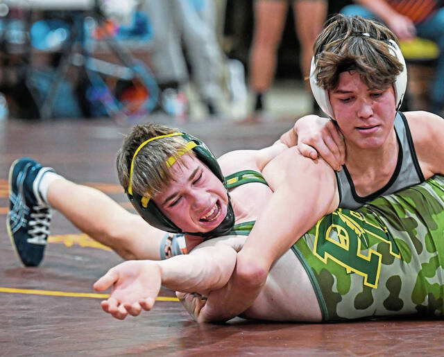Trio of wrestlers become 3-time WCCA champions