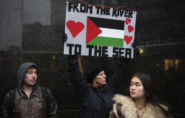 6939050_web1_ptr-PalestineProtest2