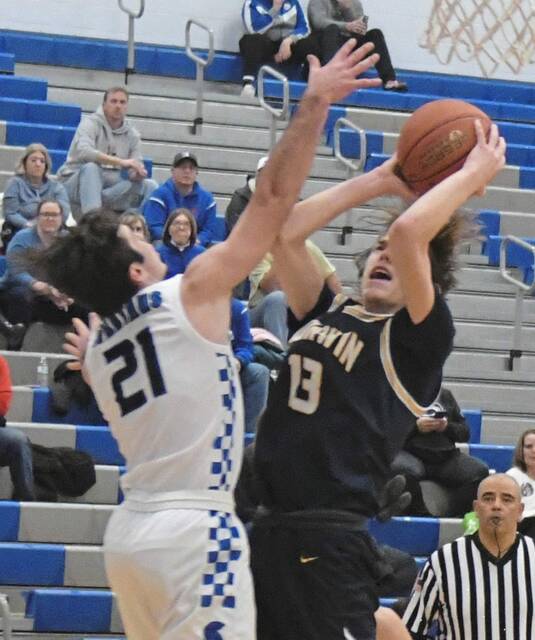 Norwin outlasts Hempfield to snap losing streak, earn 1st section win