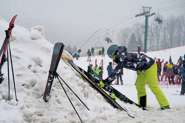 6964471_web1_GTR-regionalsnow007-012124