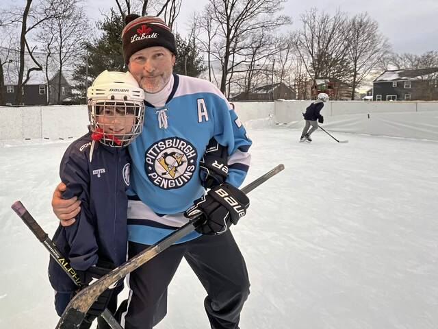 6969198_web1_vep-lo-sceneshockey-012824