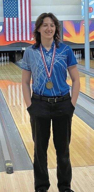 Hempfield’s Amelia Droste, GCC’s Mike Mullaney claim WCCA bowling titles