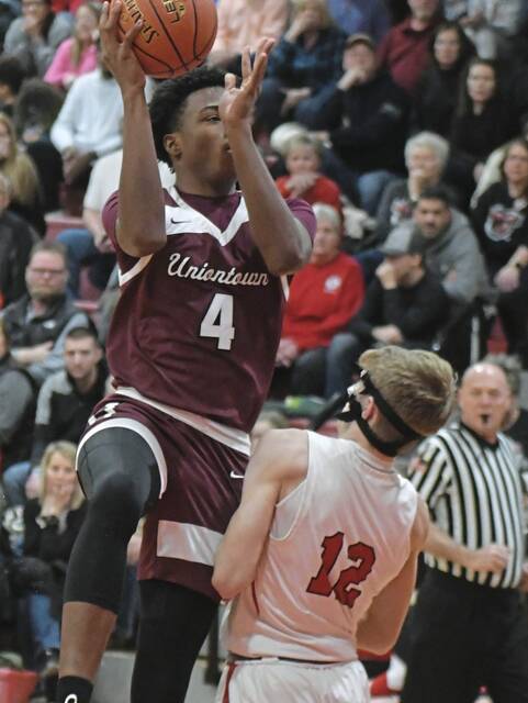 Uniontown pulls away to defeat Southmoreland