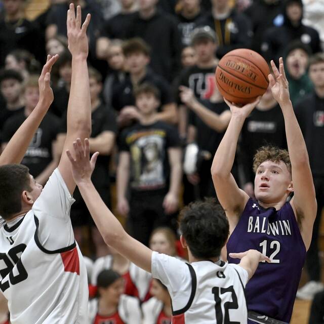 Trib 10: Top boys teams take losses, fall in power rankings