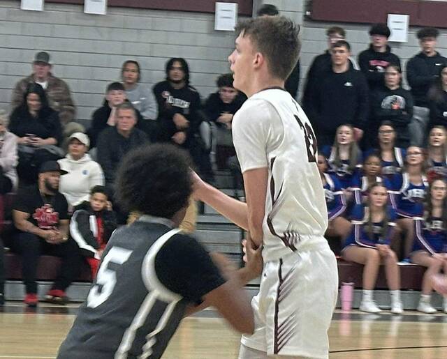 Greensburg Central Catholic presses home-court advantage in win over rival Jeannette