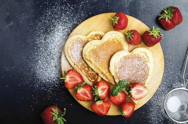 7003559_web1_Valentine-pancakes