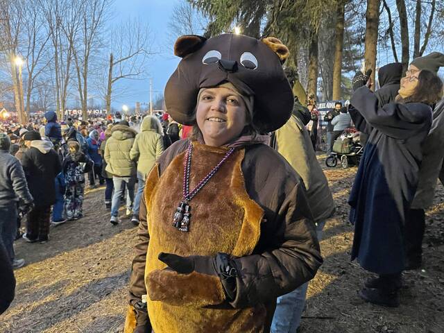 7005954_web1_ptr-groundhogday04