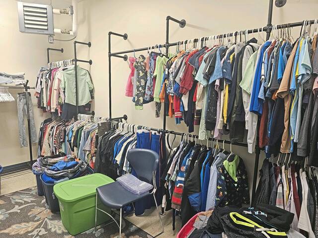 7008625_web1_gtr-GiftDrive04-020224