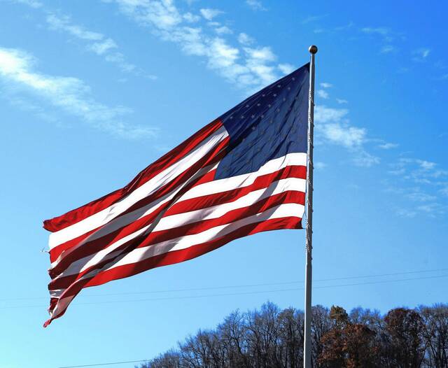 7016223_web1_WEB-american-flag