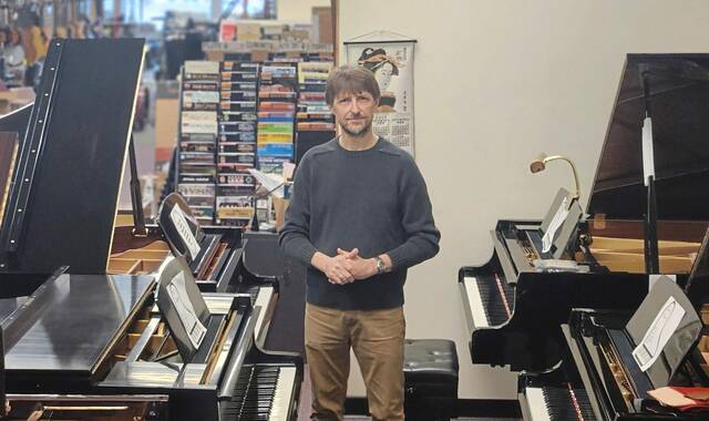 7021228_web1_gtr-pianos2-013124