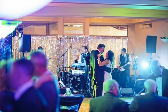 7022308_web1_wep-PalaceParty01-021124