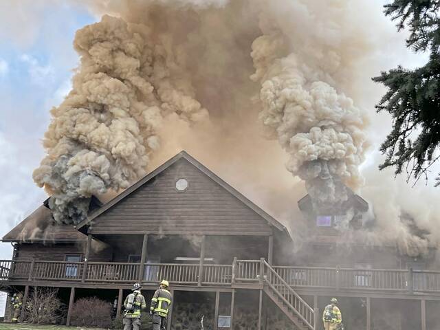 7037382_web1_gtr-SHuntingdonFire002-021024