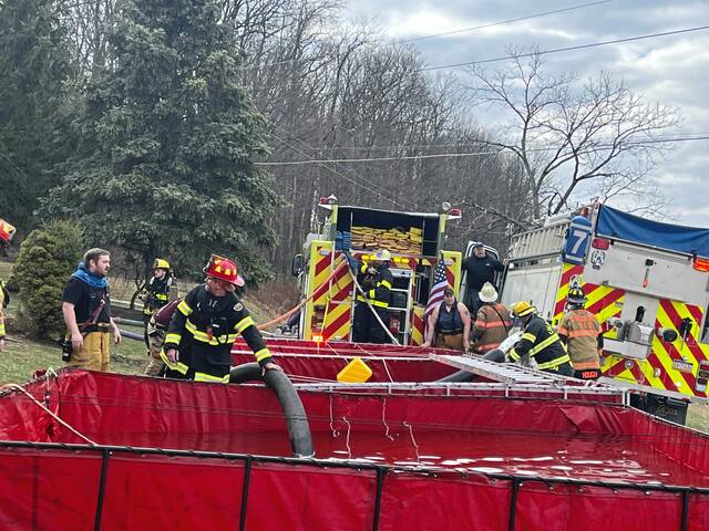 7037382_web1_gtr-SHuntingdonFire003-021024