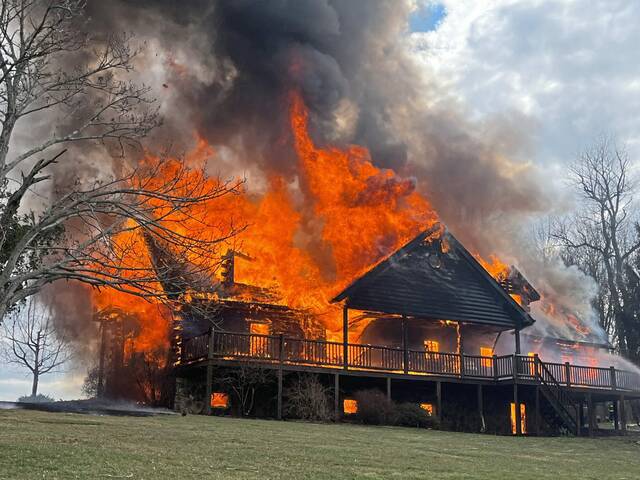 7037382_web1_gtr-SHuntingdonFire009-021024