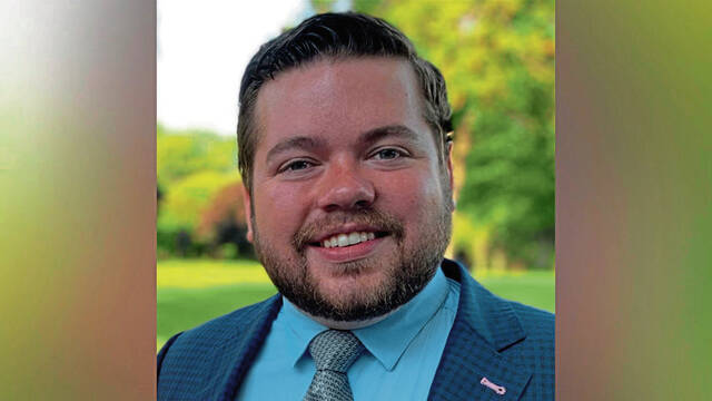 7038443_web1_ptr-DemNominee32District-121322