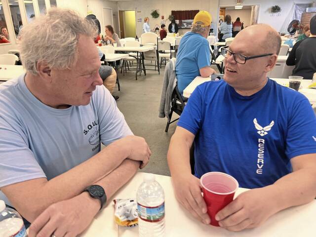 7040714_web1_vnd-FreeLunch-021124