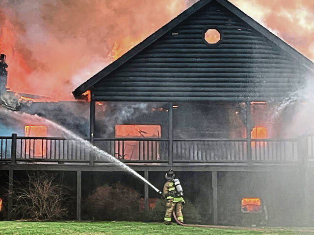 7048260_web1_gtr-SHuntingdonFire010-021024