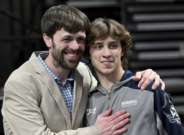 High school wrestling notes: Athletes begin individual journeys