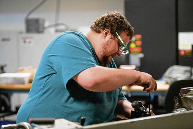 7059248_web1_gtr-ApprenticeComp011-021724