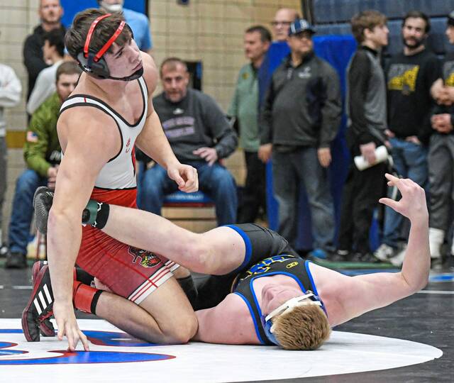 Frazier wrestler Rune Lawrence becomes 32nd 4-time WPIAL champion