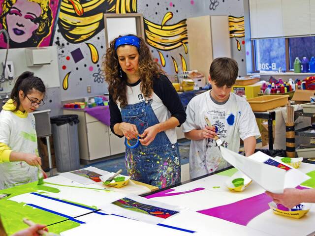 7098205_web1_hj-middleschoolmural-030724-10