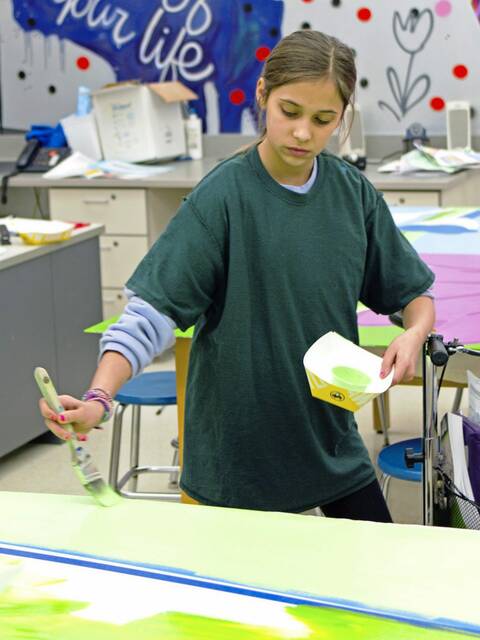 7098205_web1_hj-middleschoolmural-030724-4