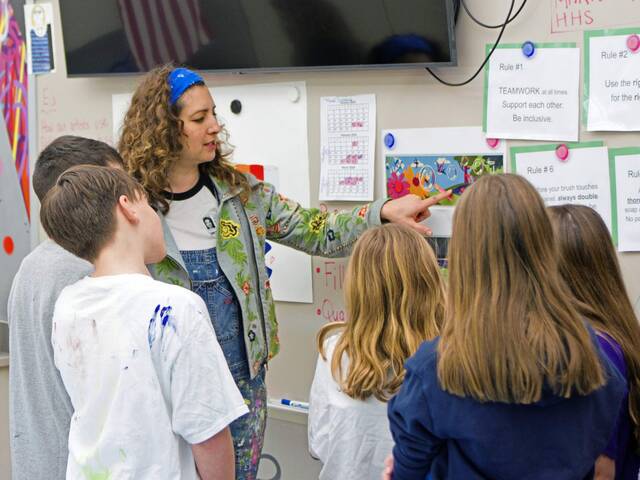 7098205_web1_hj-middleschoolmural-030724-6