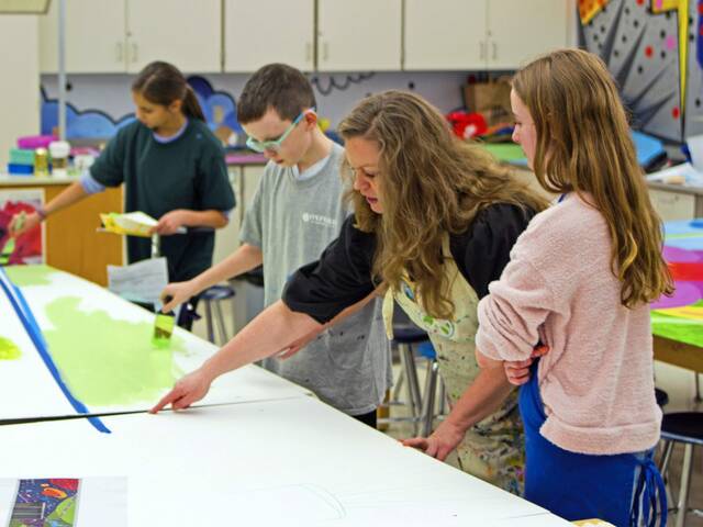 7098205_web1_hj-middleschoolmural-030724-8