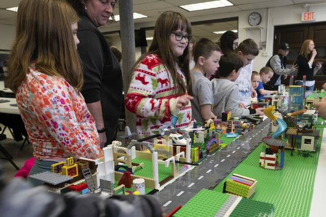 7066851_web1_wep-LegoClub10-022524