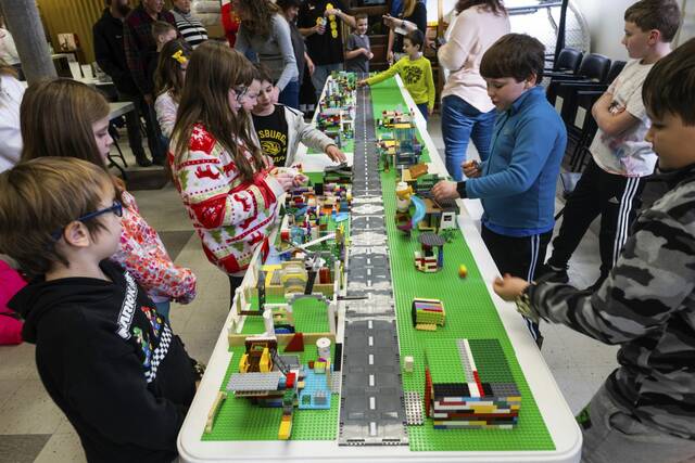 7066851_web1_wep-LegoClub9-022524
