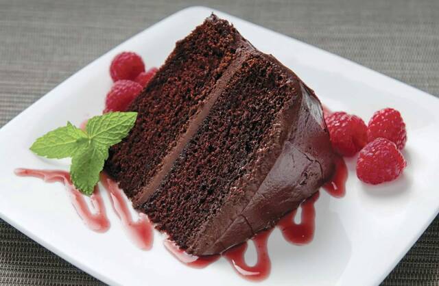 7093134_web1_dark-chocolate-cake