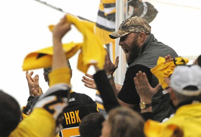 Former Steeler Brett Keisel goes from 2-time Super Bowl champion to dedicated hockey dad<span class="headline-video">Video <i class="fa-solid fa-circle-play"></i></span>