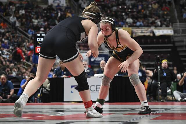 5 WPIAL girls advance to finals of inaugural PIAA wrestling tournament