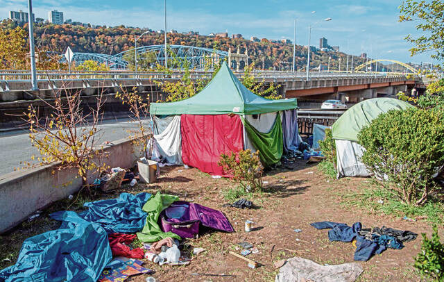 7139347_web1_gtr-HomelessVeterans-Street23
