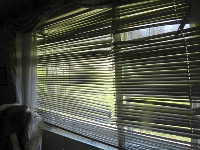 7143202_web1_ptr-crescentfolo04