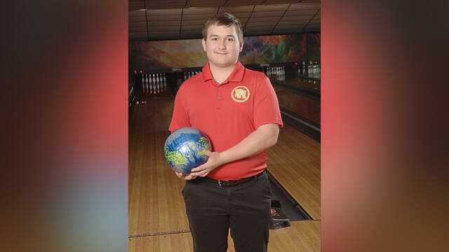 Penn Hills notebook: Bowler throws 201 game at regional championships