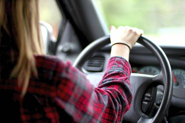 7146535_web1_web-driving2