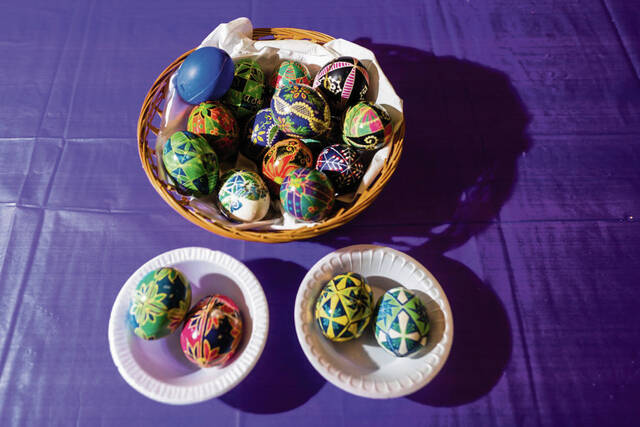 7154784_web1_vnd-pysankyeggs6-031724