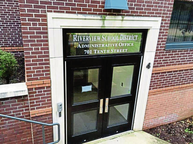 7159939_web1_riverview-office
