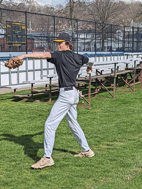 Riverview baseball leans on experienced lineup, starts 3-0