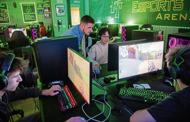 7128753_web1_gtr-EsportsCollege9-032224