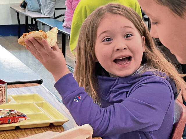 7168930_web1_vnd-CafeteriaSurvey-032224-2